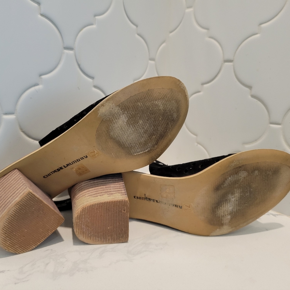 Chinese Laundry Suede Open Toe Heel Sandals - Picture 5 of 5